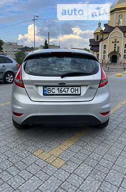 Хэтчбек Ford Fiesta 2012 в Львове