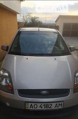 Хэтчбек Ford Fiesta 2007 в Тячеве