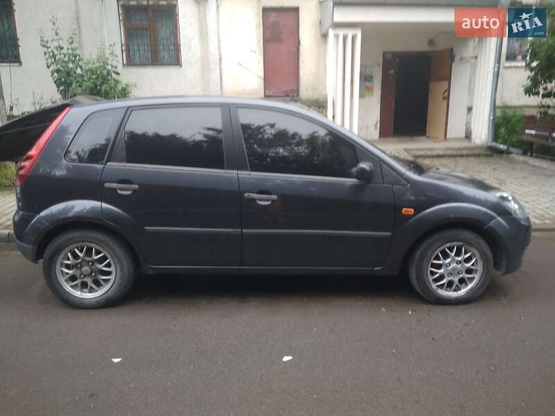 Хэтчбек Ford Fiesta 2007 в Ивано-Франковске