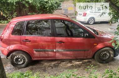 Хэтчбек Ford Fiesta 2006 в 