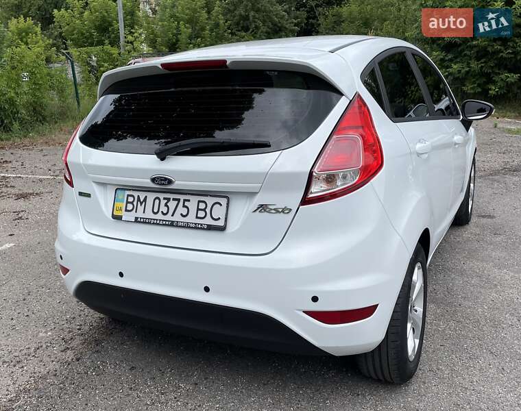 Хэтчбек Ford Fiesta 2015 в Харькове