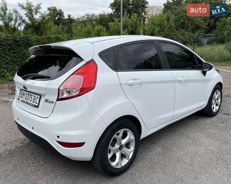 Хэтчбек Ford Fiesta 2015 в Харькове