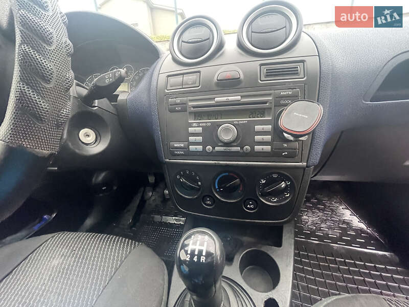 Хэтчбек Ford Fiesta 2007 в Ужгороде фото 5 Хэтчбек Ford Fiesta 2007 в Ужгороде