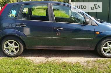 Хэтчбек Ford Fiesta 2004 в Яготине