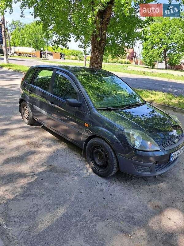 Хэтчбек Ford Fiesta 2006 в Сумах