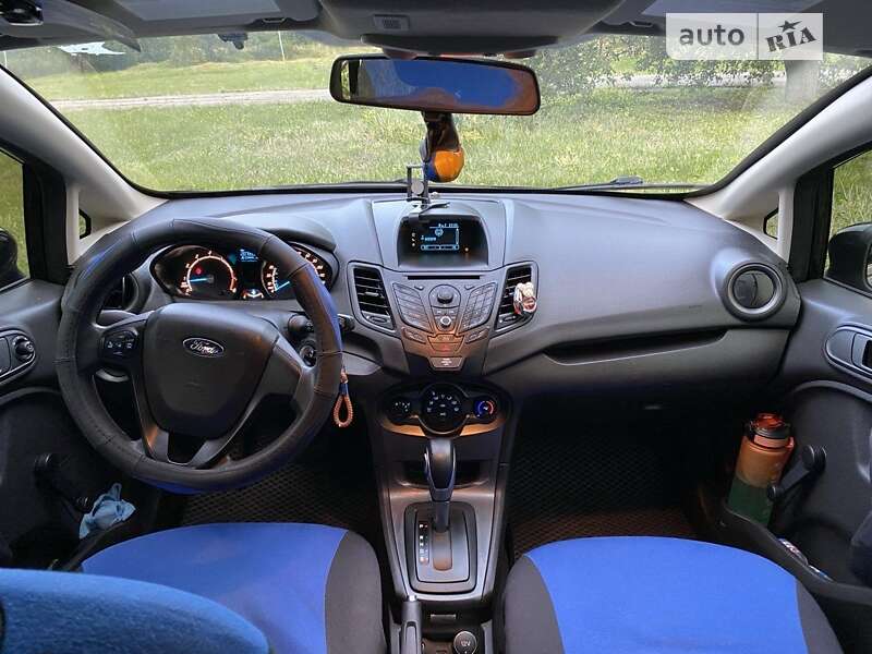 Хэтчбек Ford Fiesta 2014 в Киеве
