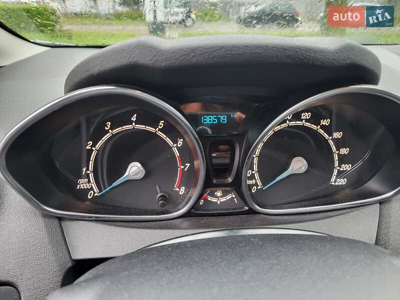 Хэтчбек Ford Fiesta 2016 в Ужгороде