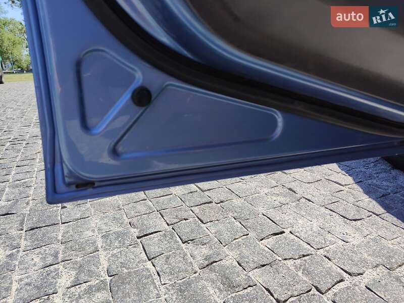 Хэтчбек Ford Fiesta 2002 в Днепре