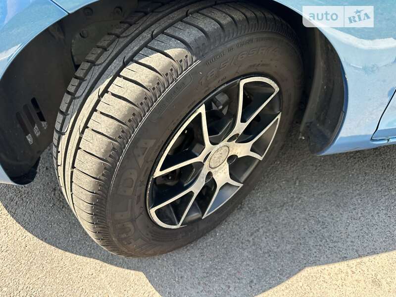 Хэтчбек Ford Fiesta 2010 в Киеве