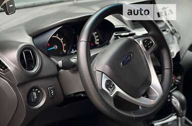 Хетчбек Ford Fiesta 2014 в Івано-Франківську