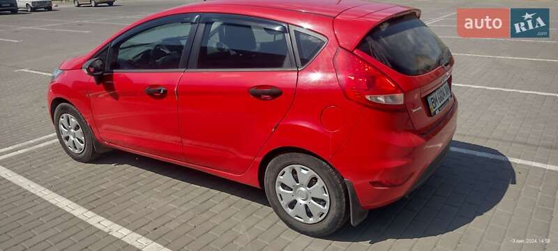Хетчбек Ford Fiesta 2010 в Львові
