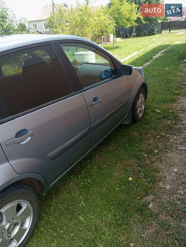Хэтчбек Ford Fiesta 2006 в Ивано-Франковске
