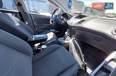 Хетчбек Ford Fiesta 2016 в Києві
