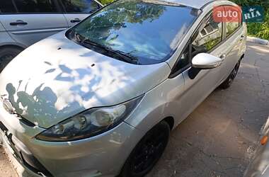 Хетчбек Ford Fiesta 2010 в Сумах