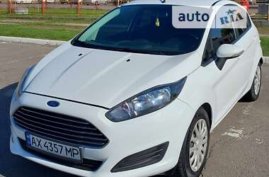 Хэтчбек Ford Fiesta 2015 в Первомайске