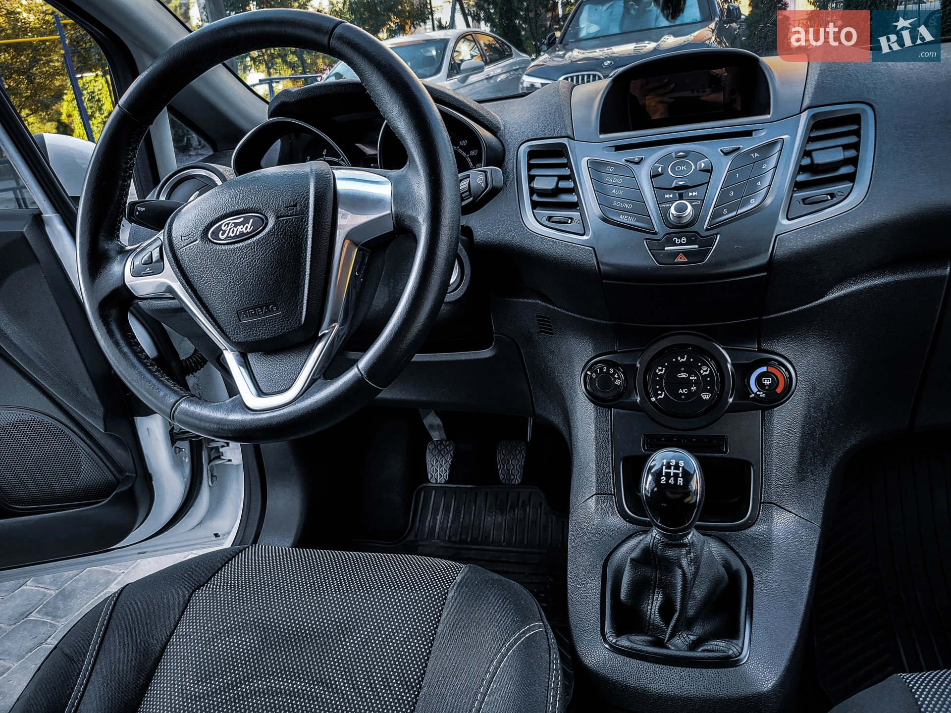 2016 Ford Fiesta - мініатюра 12