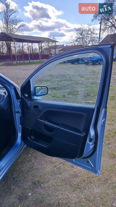 Хэтчбек Ford Fiesta 2007 в Дубровице фото 6 Хэтчбек Ford Fiesta 2007 в Дубровице