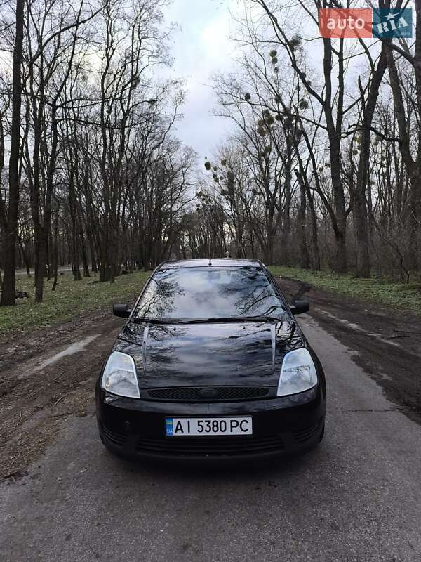 Хетчбек Ford Fiesta 2005 в Яготині