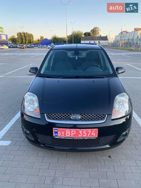 Хэтчбек Ford Fiesta 2007 в 
