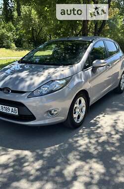 Хэтчбек Ford Fiesta 2012 в Каменском