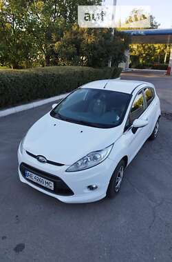 Хэтчбек Ford Fiesta 2011 в Каменском