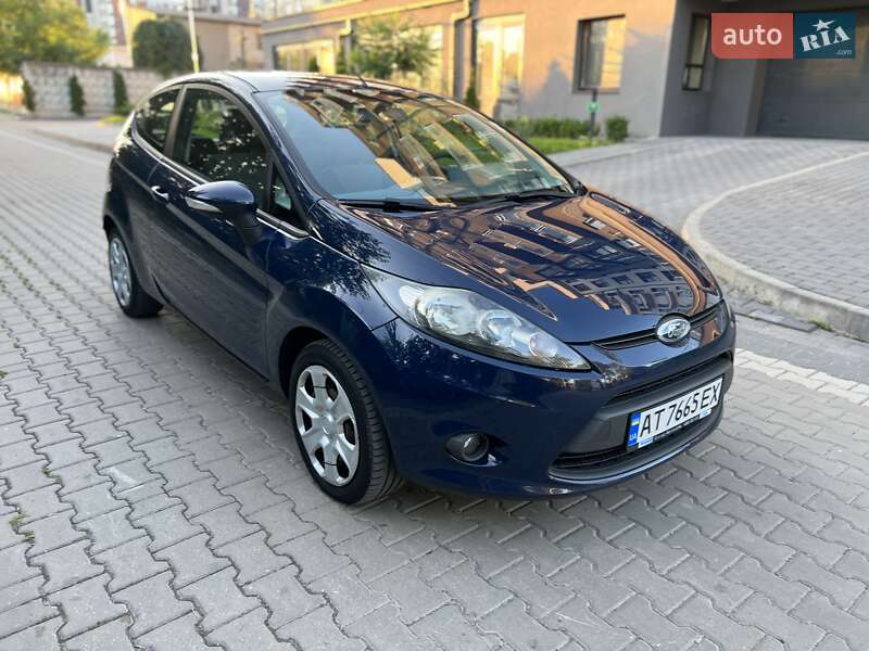 Хэтчбек Ford Fiesta 2008 в Ивано-Франковске