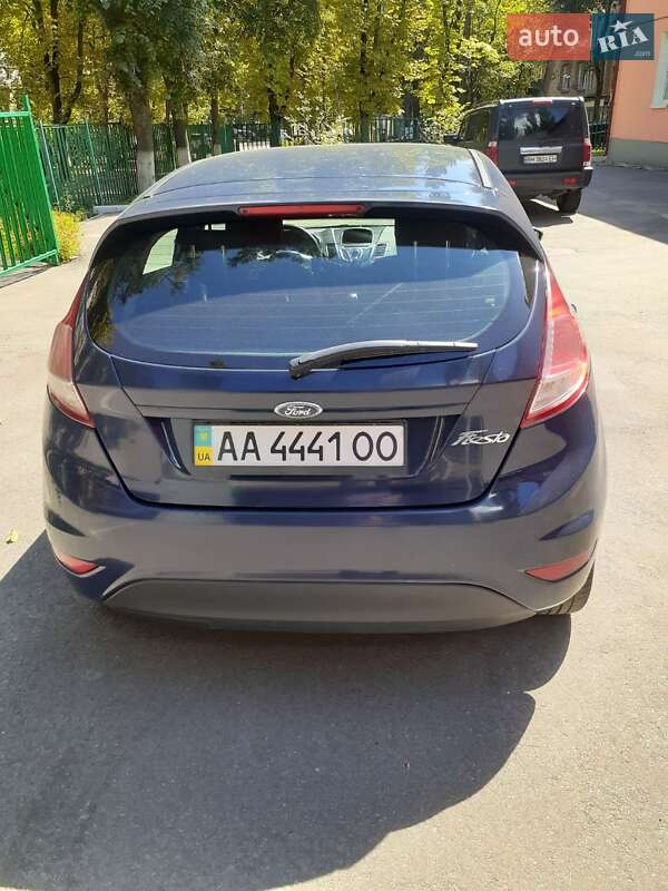 Хэтчбек Ford Fiesta 2013 в Киеве