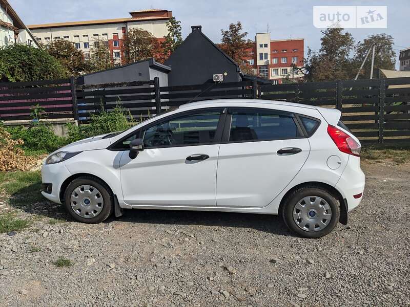 Хетчбек Ford Fiesta 2013 в Києві