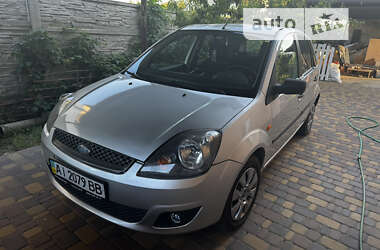 Хэтчбек Ford Fiesta 2007 в Обухове