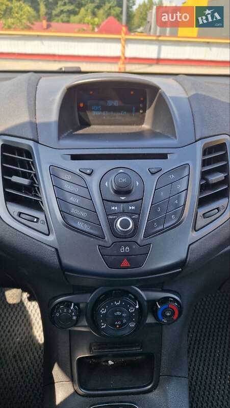 Хэтчбек Ford Fiesta 2013 в Львове
