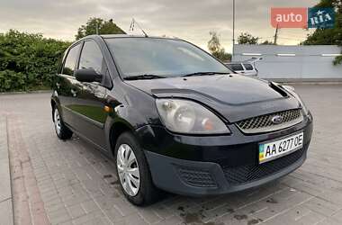 Хэтчбек Ford Fiesta 2007 в 