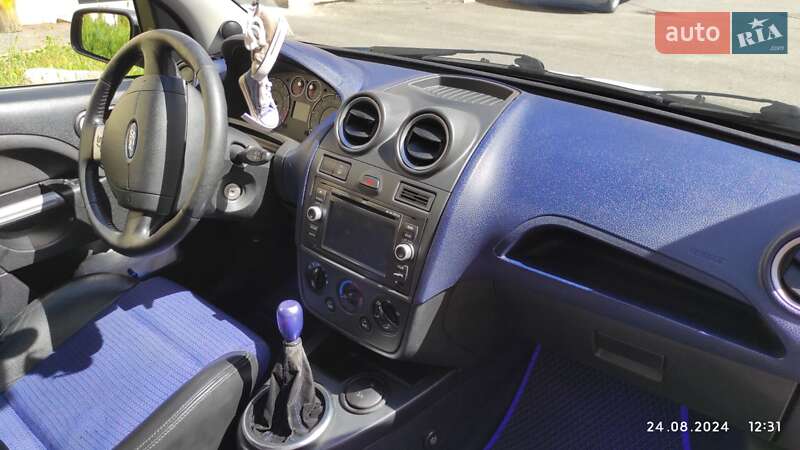 Хэтчбек Ford Fiesta 2007 в Хмельницком
