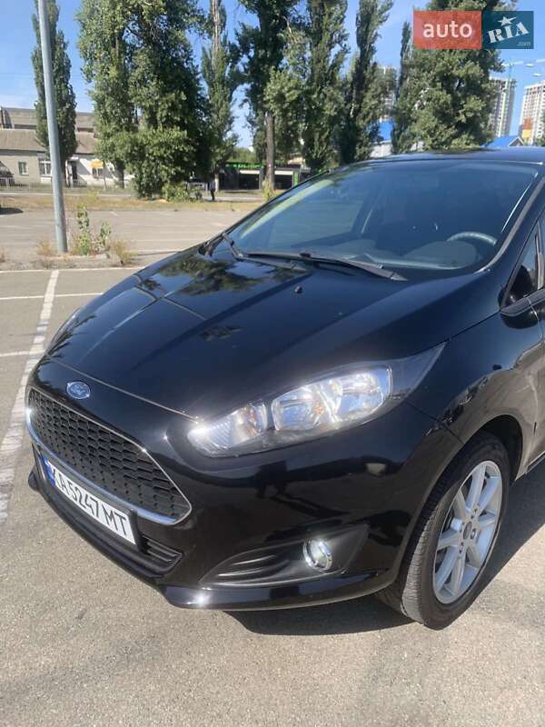 Седан Ford Fiesta 2018 в Києві