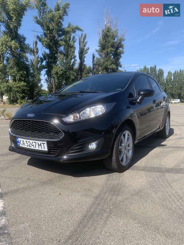 Седан Ford Fiesta 2018 в Києві