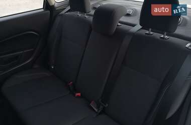 Седан Ford Fiesta 2017 в 