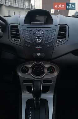 Седан Ford Fiesta 2017 в 