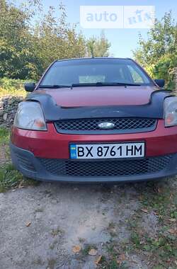 Хэтчбек Ford Fiesta 2008 в Остроге