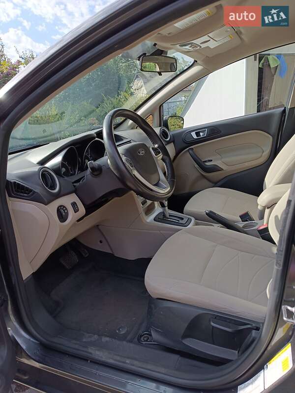 Седан Ford Fiesta 2015 в Умани фото 2 Седан Ford Fiesta 2015 в Умани