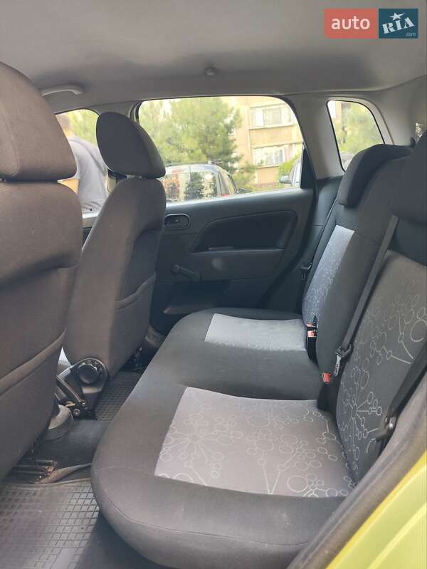 Хэтчбек Ford Fiesta 2006 в Запорожье