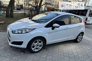 Хэтчбек Ford Fiesta 2016 в Днепре