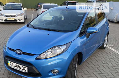 Хетчбек Ford Fiesta 2012 в Києві