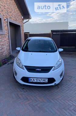 Хэтчбек Ford Fiesta 2012 в Киеве