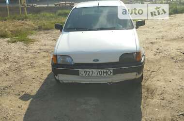 Хетчбек Ford Fiesta 1995 в Чернівцях