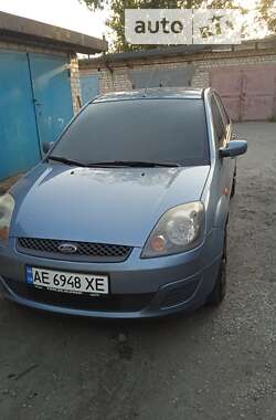 Хетчбек Ford Fiesta 2006 в Дніпрі