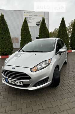 Хетчбек Ford Fiesta 2015 в Миколаєві