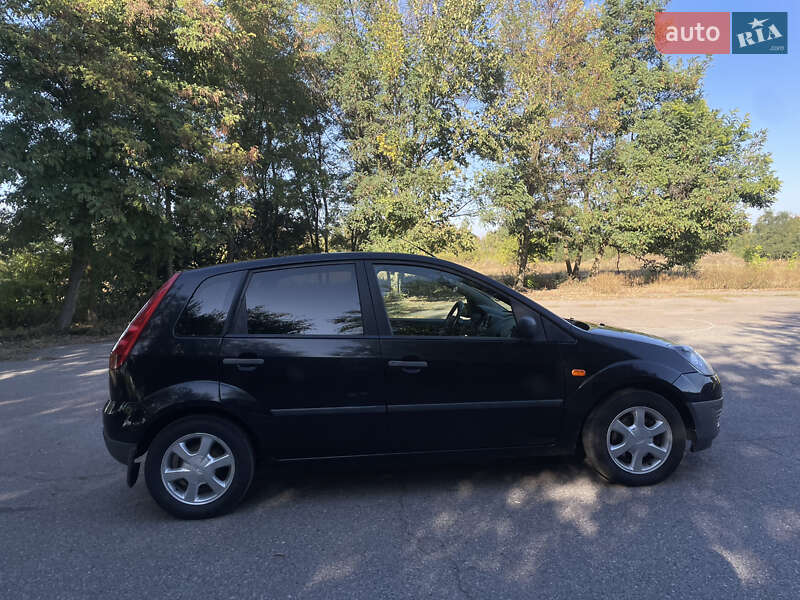 Хэтчбек Ford Fiesta 2007 в Лубнах