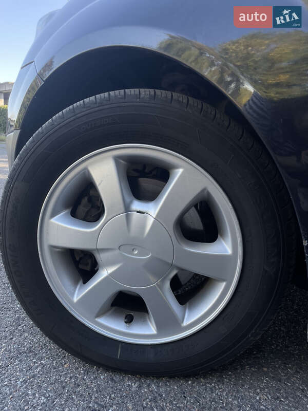 Хэтчбек Ford Fiesta 2007 в Лубнах