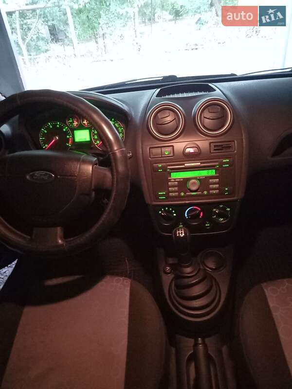 Хэтчбек Ford Fiesta 2008 в Полтаве