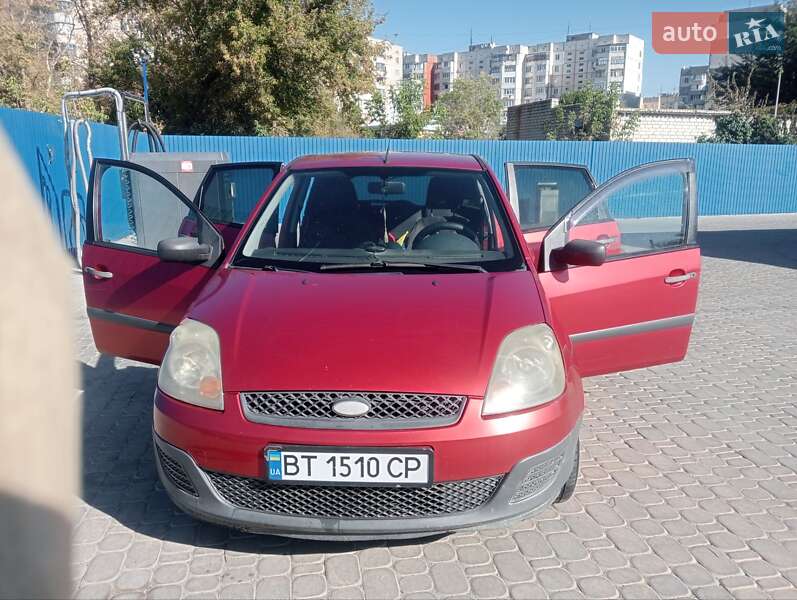 Хэтчбек Ford Fiesta 2006 в Херсоне