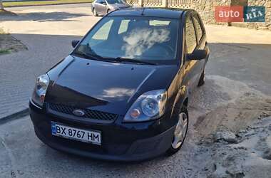 Хэтчбек Ford Fiesta 2006 в 